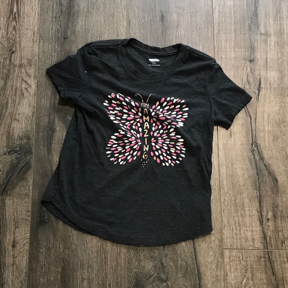 Old navy t-shirt